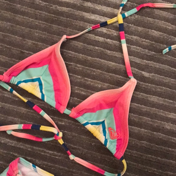 Bikini & Rashguard Set -Roxy - Picture 2 of 5